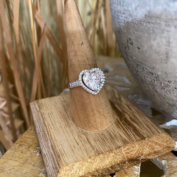 Sterling Silver Heart CZ Ring Size 8 - Picture 6 of 7